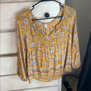 Long sleeve floral print blouse.
